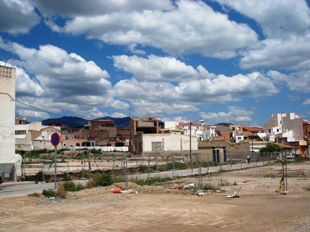 Critican el retraso de 6 años en las obras de  Urbanización en la Unidad de Actuación La Yesera, Foto 1