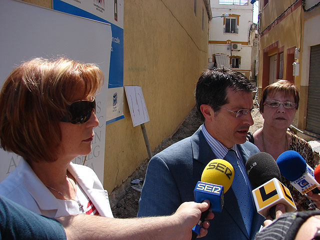 El Ayuntamiento inicia las obras de 12 de las 54 calles de los barrios altos que se remodelarán con el PIMUN, y Jódar anuncia el comienzo inmediato de otras siete - 3, Foto 3