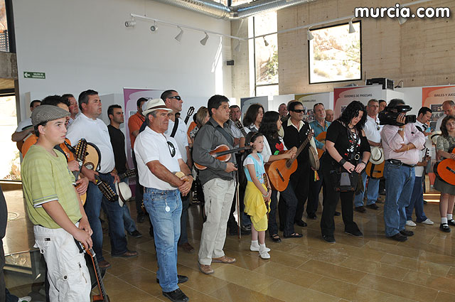 El da de los Mayos se inaugur la exposicin “Las Cuadrillas: Grupo para el Ritual Festivo en el Sureste Español”, Foto 2