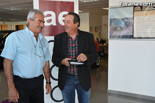 AEMCO hace entrega del coche sorteado en la I Feria de VPO - 11