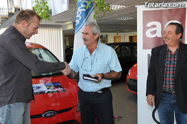 AEMCO hace entrega del coche sorteado en la I Feria de VPO - 13