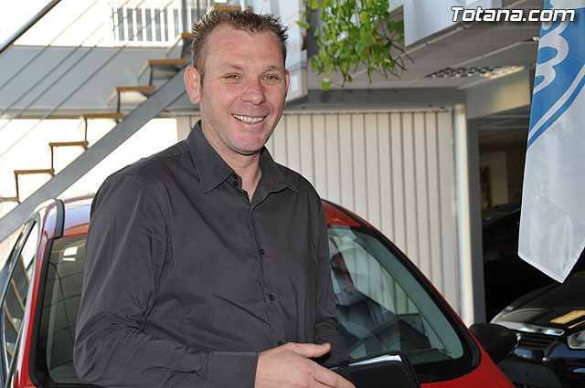 AEMCO hace entrega del coche sorteado en la I Feria de VPO - 15