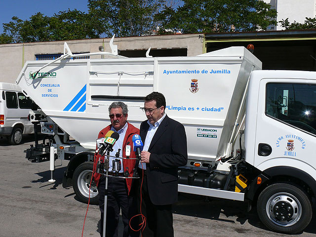 Un nuevo camión de recogida de residuos sólidos permitirá el acceso a las calles estrechas del casco antiguo - 1, Foto 1
