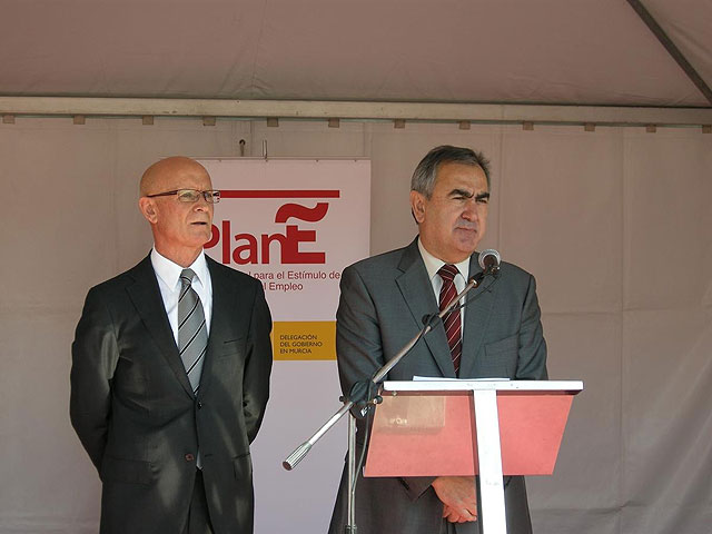 González Tovar y Domingo Coronado ponen la primera piedra de la prolongación de la Avenida Juan Carlos I - 2, Foto 2
