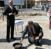 González Tovar y Domingo Coronado ponen la primera piedra de la prolongación de la Avenida Juan Carlos I