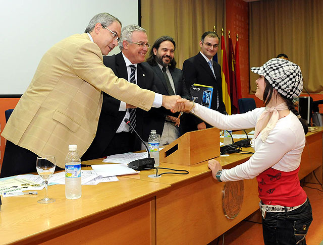 Los alumnos ganadores de la Olimpiada de Informática recibieron sus premios en la Universidad de Murcia - 1, Foto 1