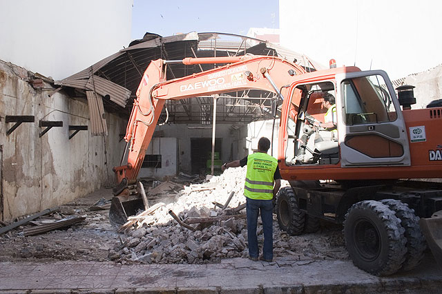 Inicio de las obras de demolicin de la “Cresta del Gallo”, Foto 1