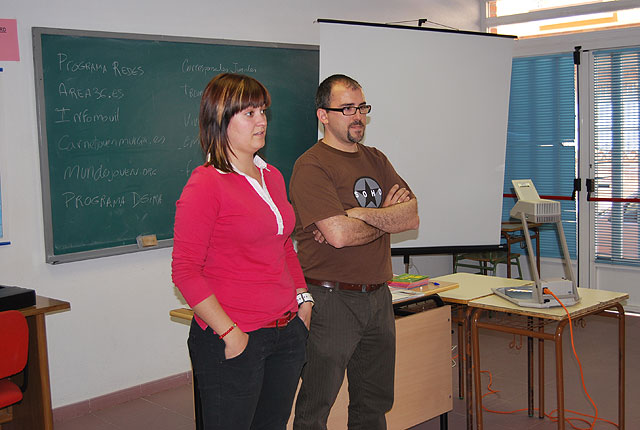 Clausurado el “Taller de Bsqueda de Empleo” se han entregado los correspondientes diplomas, Foto 2