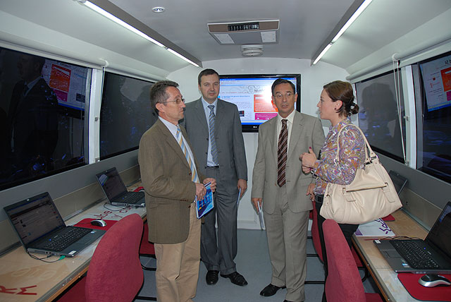 Dos Aulas Móviles ofrecerán formación a más de 2.000 mujeres sobre Nuevas Tecnologías - 1, Foto 1