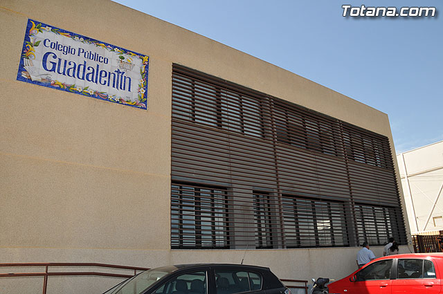 Autoridades municipales visitan el estado de las obras del nuevo aulario del Colegio Pblico “Guadalentn” de El Paretn - 1