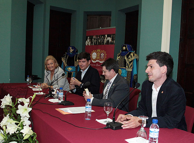 Manuel Pimentel presenta su último libro en los Encuentros con la Cultura de la Federación San Clemente de Lorca - 1, Foto 1