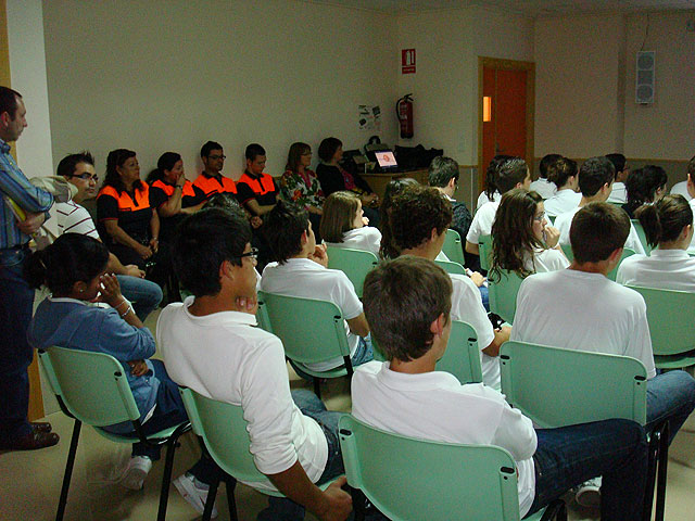 El Servicio de Voluntariado y Relaciones Internacionales desarrolla actividades de sensibilización con 60 estudiantes del colegio “La Milagrosa” - 2, Foto 2