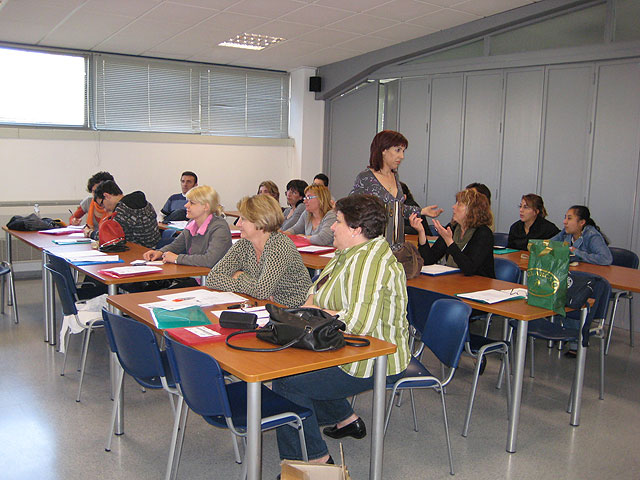 Se clausura el curso práctico de “Dietética saludable y equilibrada” con la entrega de diplomas a todos los participantes - 3, Foto 3