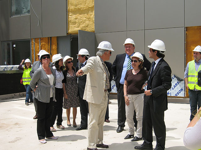 Los consejeros de Sanidad de Murcia y Madrid visitan las obras de construcción del Nuevo Hospital de Cartagena - 1, Foto 1