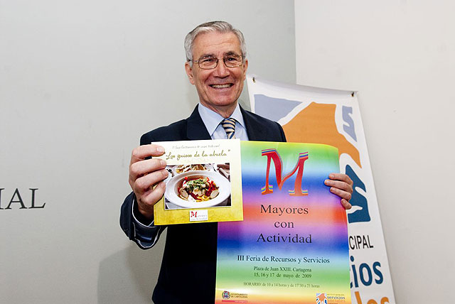 Los Mayores muestran sus trabajos en el III Feria de Recursos y Servicios - 2, Foto 2