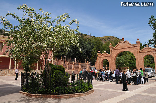 Autoridades municipales asisten a una convivencia celebrada La Santa - 50