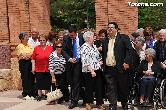 Autoridades municipales asisten a una convivencia celebrada La Santa - 49