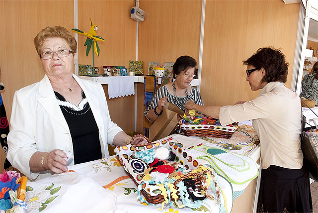 Gran afluencia de público en la inauguración de la Feria de Mayores - 1, Foto 1