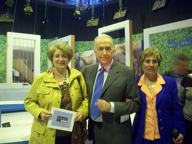 Medio centenar de socios del Centro Municipal de Personas Mayores viajan a Madrid para participar en el programa “Saber Vivir” - 1