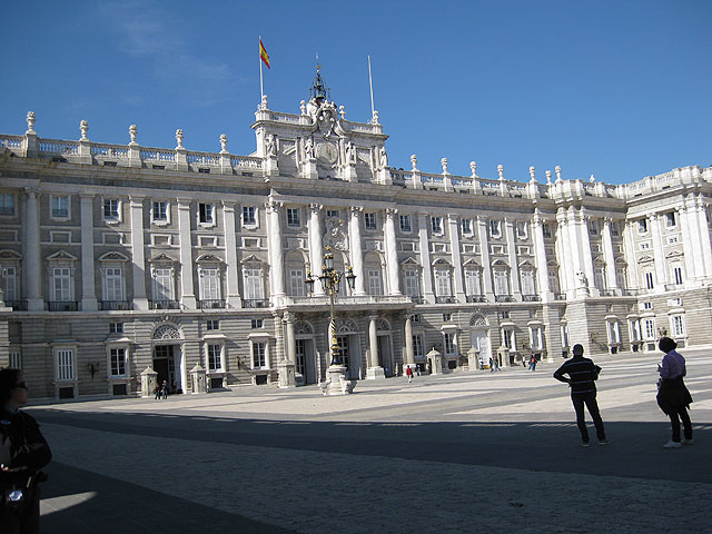 Medio centenar de socios del Centro Municipal de Personas Mayores viajan a Madrid para participar en el programa “Saber Vivir” - 11