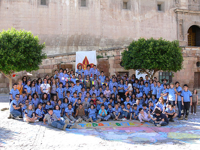 El grupo Scout Ciudad del Sol pone el colofón al proyecto de diversidad cultural y solidario “Vecinos” con una merienda con productos de comercio justo - 1, Foto 1