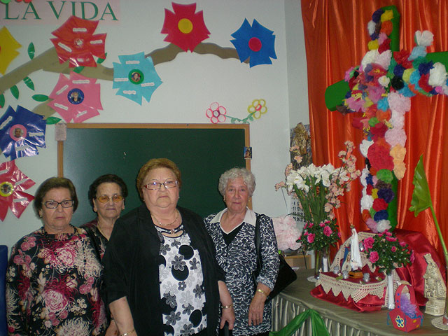 Los  socios del Centro de Personas Mayores del “Paretón-Cantareros” visitan el Servicio de Estancias Diurnas, Foto 3