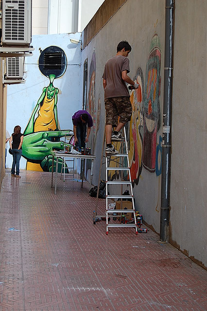 El programa Diversa reúne a dos generaciones de graffiteros en torno a dos macromurales - 2, Foto 2
