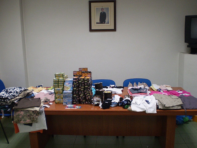 La Polica Local detiene a una banda de presuntos ladrones tras la denuncia de un robo en un supermercado del municipio, Foto 1