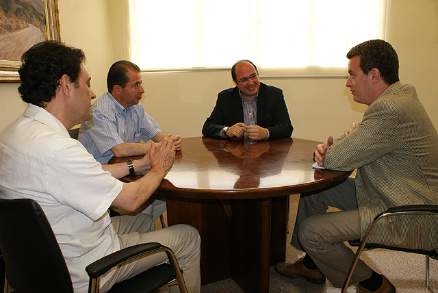 El Alcalde se reúne con el secretario general de Comisiones Obreras de la Región de Murcia - 2, Foto 2