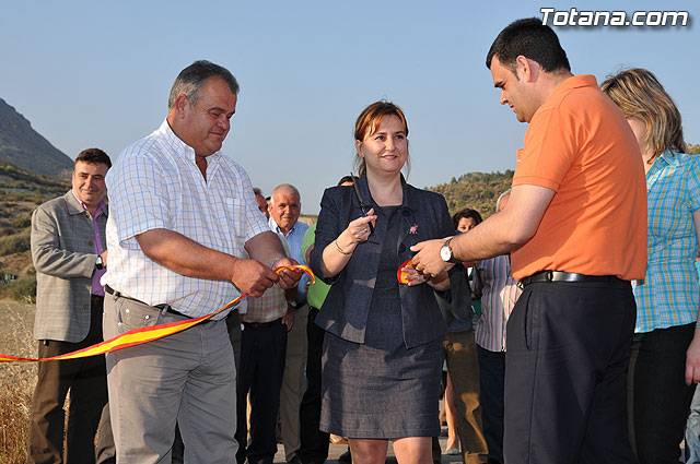 Inauguran las obras de un camino en la diputacin de Las Viñas-Carivete - 2