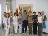 La alcaldesa recibe en el Ayuntamiento al grupo de docentes de Polonia e Italia, participantes junto al colegio “Severo Ochoa” en un programa Comenius sobre integracin