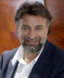 Julian Lago - 1, Foto 1