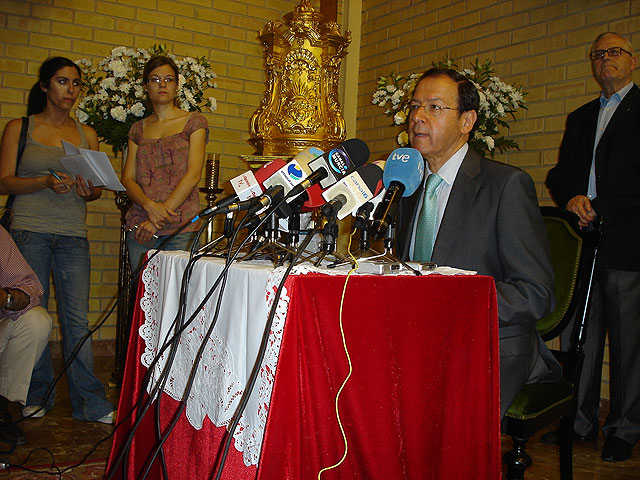 El Alcalde presenta el estudio que ha permitido identificar los restos del genial escultor Francisco Salzillo - 2, Foto 2