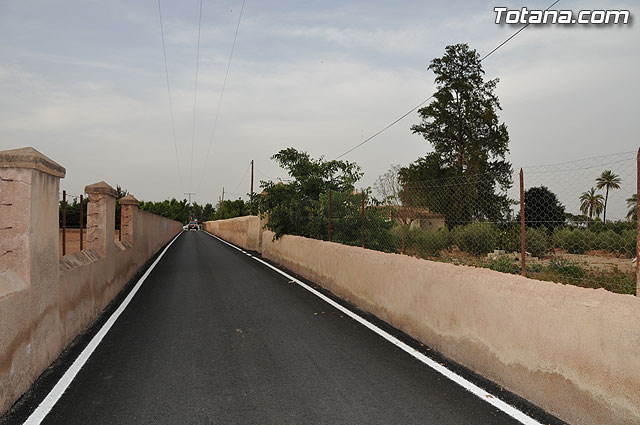 Los vecinos de la zona de Los Huertos, en la diputacin de Mort, disfrutan ya del asfaltado nuevo de casi tres kilmetros de varios caminos - 2