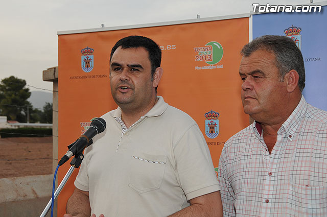 Los vecinos de la zona de Los Huertos, en la diputacin de Mort, disfrutan ya del asfaltado nuevo de casi tres kilmetros de varios caminos - 16