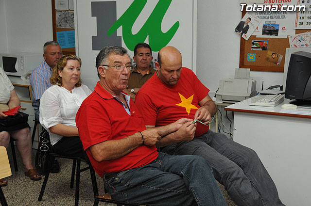 Pedro Marset, candidato a las elecciones europeas por IU, protagoniz en la sede del partido en Totana un acto de precampaña electoral - 8