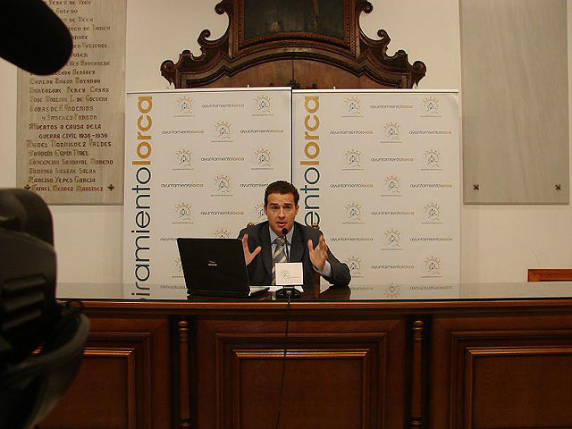 El Ayuntamiento de Lorca reducirá el gasto en un 27,8% en 2009 y saneará la deuda de tesorería con un superhábit de 19,6 millones de euros - 1, Foto 1