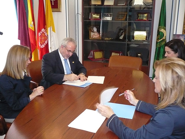 La UCAM firma un convenio de colaboración con HOSTEMUR - 1, Foto 1