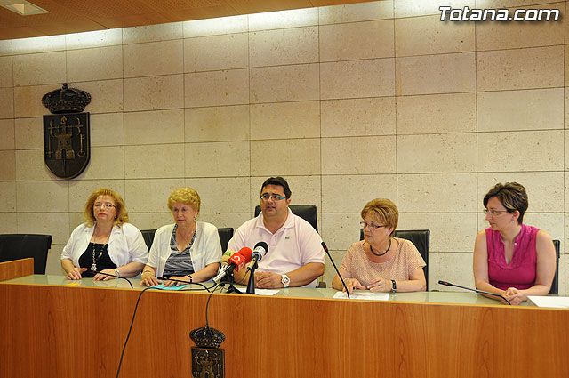 Las personas mayores de la localidad disfrutarn de un amplio programa de actividades en sus tradicionales fiestas - 1