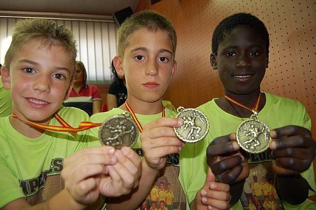 Reconocimiento a los prebenjamines del EFUTSA torreño por su título regional - 2, Foto 2