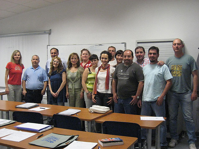 Se clausura el curso de “Inglés Básico”, de 30 horas de duración, con la entrega de diplomas a un total de quince personas - 1, Foto 1