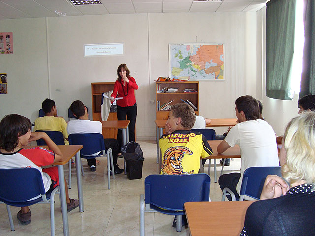 Talleres formativos sobre “El acceso al mercado de trabajo” y sobre “Alimentación saludable” - 3, Foto 3