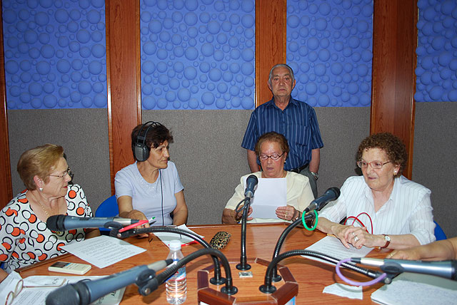 El taller de Prensa y Radio se clausura con la una visita a los estudios de Radio Abarán - 3, Foto 3