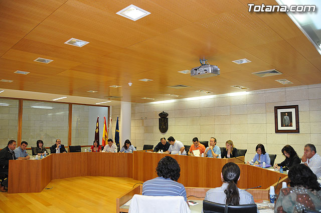 El Pleno abordará mañana una quincena de propuestas entre las que destaca la aprobación de ayudas para empresarios que contraten a desempleados derivados del SEAPA - 1, Foto 1