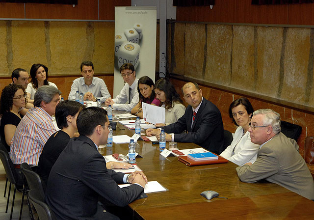 La Universidad de Murcia se reúne con empresas de la Región para conocer sus demandas - 1, Foto 1