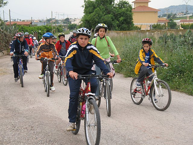 Organized by the "I Walk Cycling Child" on Saturday, May 30, Foto 1
