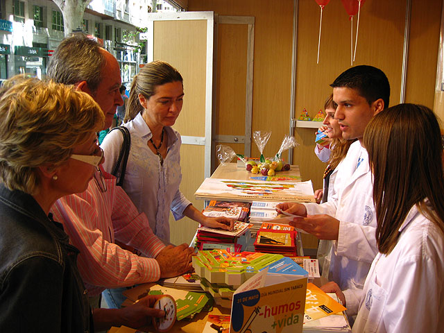 Sanidad lucha contra la obesidad y el tabaquismo - 3, Foto 3