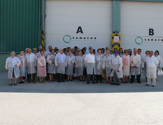 Más de medio centenar de personas visitaron la planta de reciclaje de vidrio de Caudete - 3, Foto 3