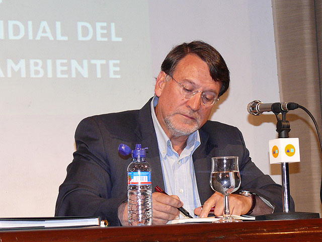 Joaquín Araujo: ‘Nos estamos comiendo a nuestra madre que es la naturalez y la vida’ - 1, Foto 1