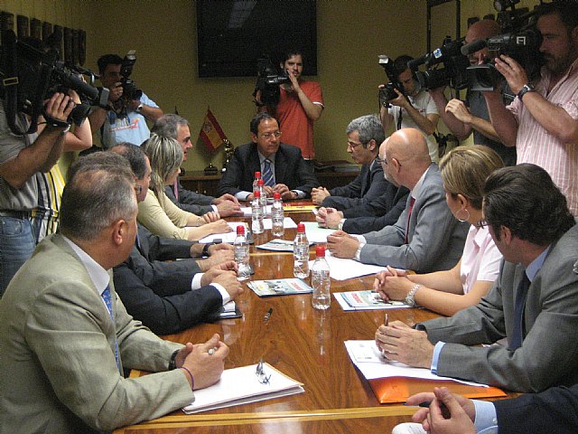 Los ayuntamientos estudiarán la posibilidad de ofrecer Trabajo en Beneficio de la Comunidad a condenados por infacciones de tráfico - 2, Foto 2